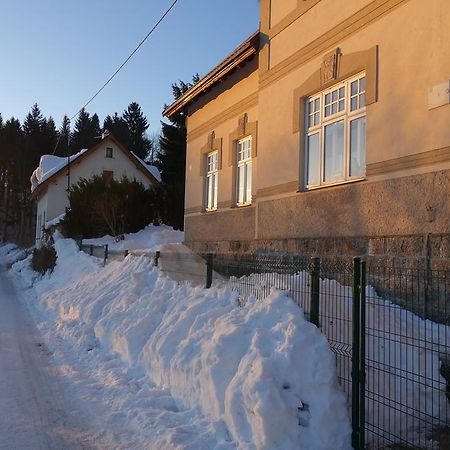 Asika Villa Josefuv Dul Exterior photo