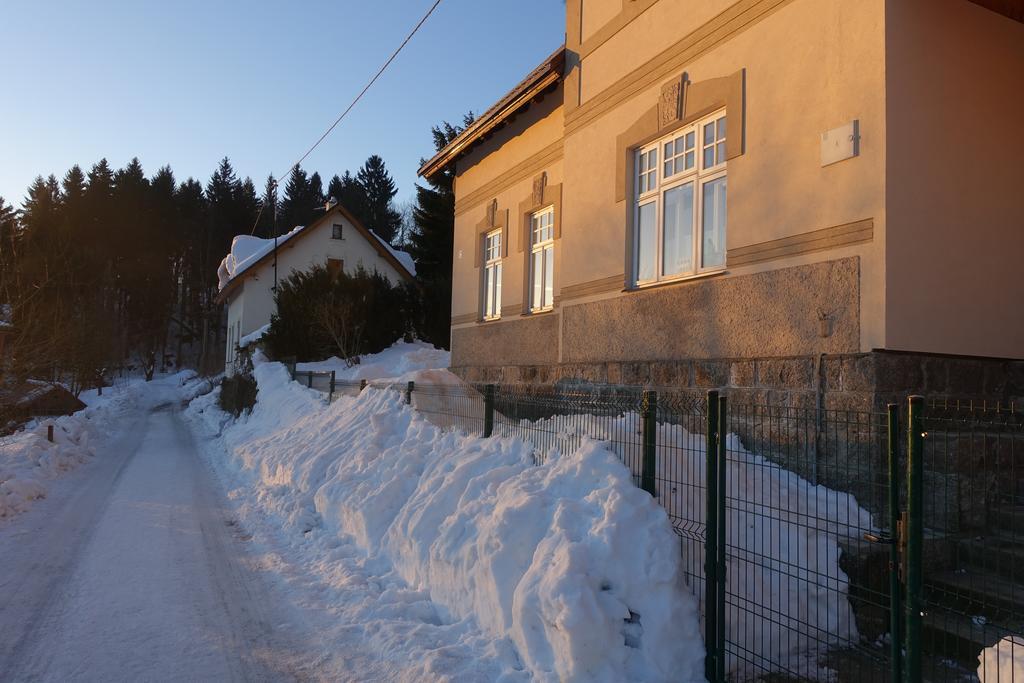 Asika Villa Josefuv Dul Exterior photo