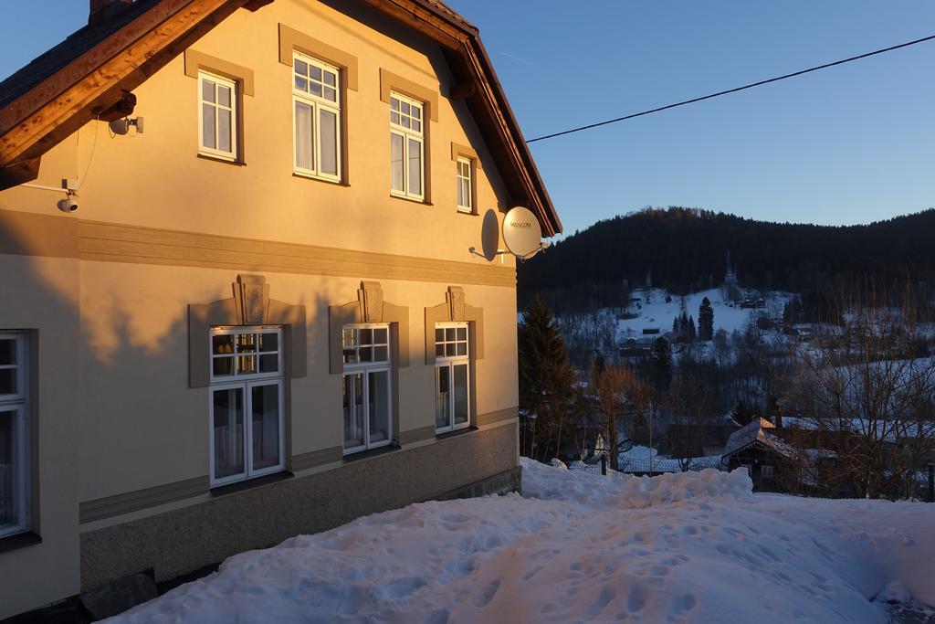 Asika Villa Josefuv Dul Exterior photo